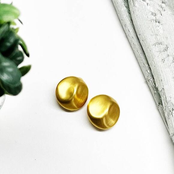 90's Vintage Anne Klein Brushed Gold Textured Clip Button Earrings - Picture 1 of 4